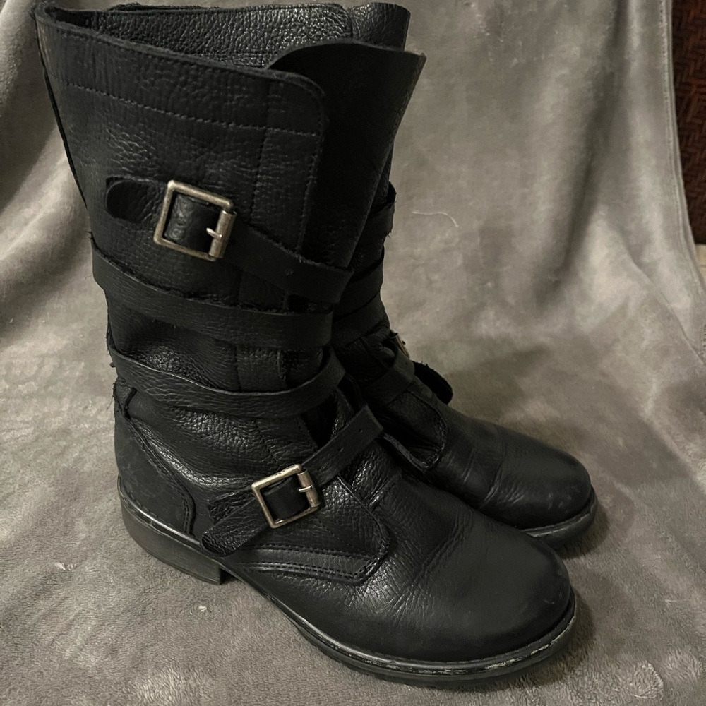Steve Madden Banddit boots black leather sz 7/biker, buckle, engineer